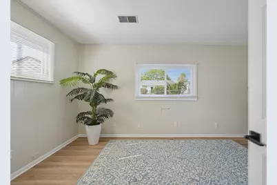 6532 W Euclid Ave, Milwaukee, WI 53219 - Photo 22