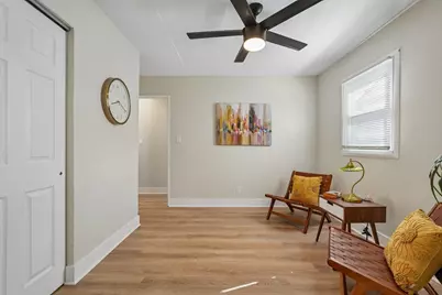 6532 W Euclid Ave, Milwaukee, WI 53219 - Photo 24
