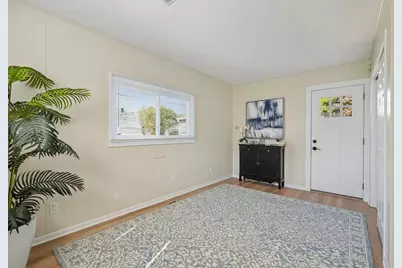 6532 W Euclid Ave, Milwaukee, WI 53219 - Photo 20