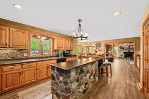 W339S4798 Meadow Ln, Genesee, WI 53118 - Photo 6