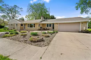 12610 W St Marys Dr, New Berlin, WI 53151 - Photo 2