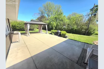 2532 S Seymour Pl, West Allis, WI 53227 - Photo 4