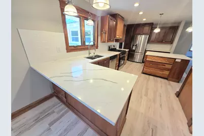 2532 S Seymour Pl, West Allis, WI 53227 - Photo 10