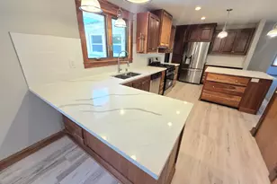 2532 S Seymour Pl, West Allis, WI 53227 - Photo 10