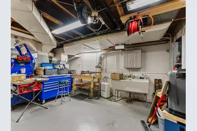 845 N 5th St, Manitowoc, WI 54220 - Photo 44