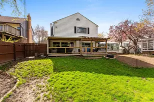 845 N 5th St, Manitowoc, WI 54220 - Photo 4