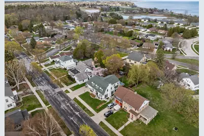 845 N 5th St, Manitowoc, WI 54220 - Photo 12