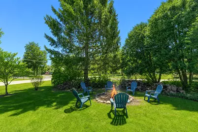 N23W28221  Beach Park Cir, Delafield, WI 53072 - Photo 30