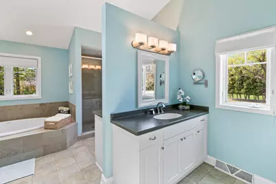 N23W28221  Beach Park Cir, Delafield, WI 53072 - Photo 16