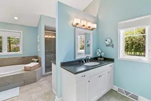 N23W28221 Beach Park Cir, Delafield, WI 53072 - Photo 16