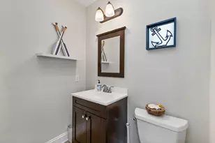 N23W28221 Beach Park Cir, Delafield, WI 53072 - Photo 24