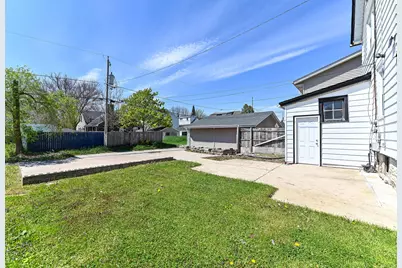 2445 S 62nd St #2447, West Allis, WI 53219 - Photo 24