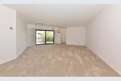 1600 W Green Tree Rd #225, Glendale, WI 53209 - Photo 6