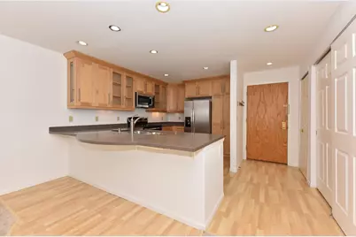 1600 W Green Tree Rd #225, Glendale, WI 53209 - Photo 2
