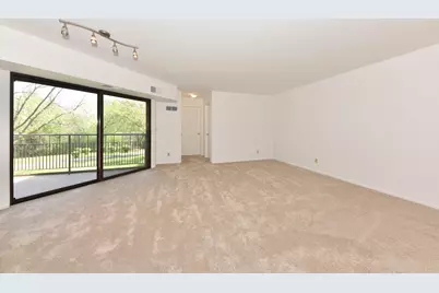 1600 W Green Tree Rd #225, Glendale, WI 53209 - Photo 8