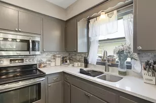 6235 N 95th St, Milwaukee, WI 53225 - Photo 12