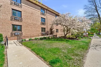 303 E Henry Clay St #104, Whitefish Bay, WI 53217 - Photo 32