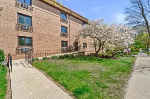 303 E Henry Clay St, Whitefish Bay, WI 53217 - Photo 32