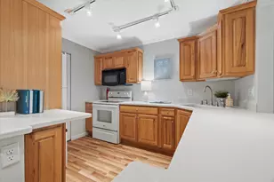 303 E Henry Clay St, Whitefish Bay, WI 53217 - Photo 2