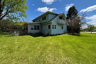 711 E Jonquil Ct, Beloit, WI 53511 - Photo 2