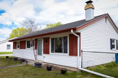 5874 S Marilyn St, Milwaukee, WI 53221 - Photo 2