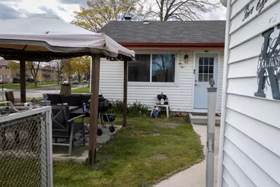 5874 S Marilyn St, Milwaukee, WI 53221 - Photo 24
