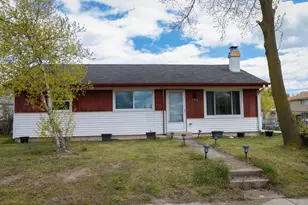 5874 S Marilyn St, Milwaukee, WI 53221 - Photo 1