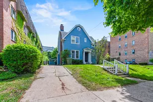 2219 E Belleview Pl, Milwaukee, WI 53211 - Photo 34