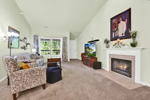10210 W Deerwood Ln, Franklin, WI 53132 - Photo 10