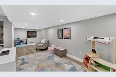 10235 N Range Line Ct, Mequon, WI 53092 - Photo 44
