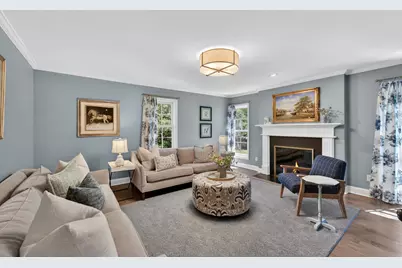 10235 N Range Line Ct, Mequon, WI 53092 - Photo 14