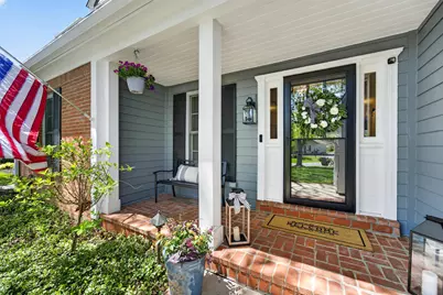 10235 N Range Line Ct, Mequon, WI 53092 - Photo 2