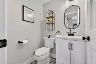 10235 N Range Line Ct, Mequon, WI 53092 - Photo 36