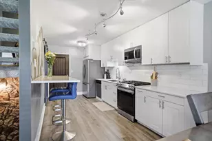 9179 N 70th St, Milwaukee, WI 53223 - Photo 8