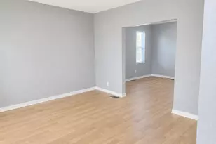 1325 Villa St, Racine, WI 53403 - Photo 6