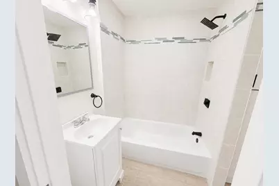 1325  Villa St, Racine, WI 53403 - Photo 12