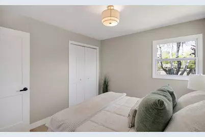 5224 W Luebbe Ln, Milwaukee, WI 53223 - Photo 20