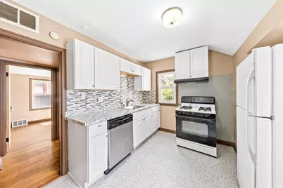 1307 N 54th St, Milwaukee, WI 53208 - Photo 4