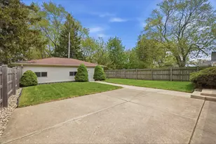 601 Oregon St, Racine, WI 53405 - Photo 16