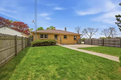 601  Oregon St, Racine, WI 53405 - Photo 14