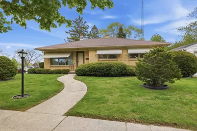 601  Oregon St, Racine, WI 53405 - Photo 2