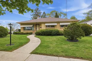 601 Oregon St, Racine, WI 53405 - Photo 2