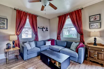 7640 W Clarke St, Wauwatosa, WI 53213 - Photo 6