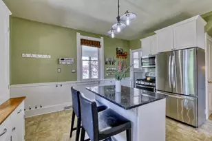 7640 W Clarke St, Wauwatosa, WI 53213 - Photo 14