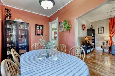 7640 W Clarke St, Wauwatosa, WI 53213 - Photo 8