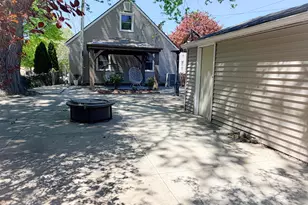 2802 N 89th St, Milwaukee, WI 53222 - Photo 6