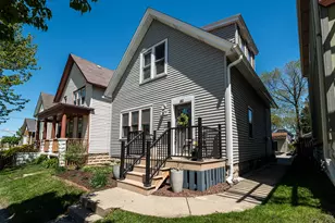 2138 S Allis St, Milwaukee, WI 53207 - Photo 2