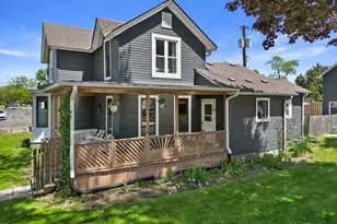 520 Freeman St, Genoa City, WI 53128 - Photo 2