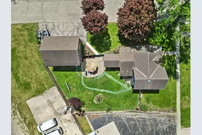 520  Freeman St, Genoa City, WI 53128 - Photo 10