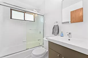 533 N 60th St, Wauwatosa, WI 53213 - Photo 10